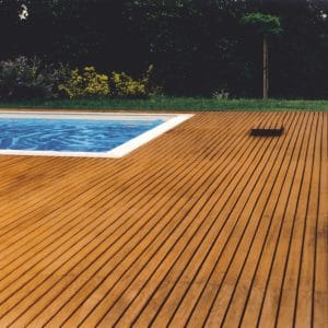 Deks Olje D1 used on pool decking