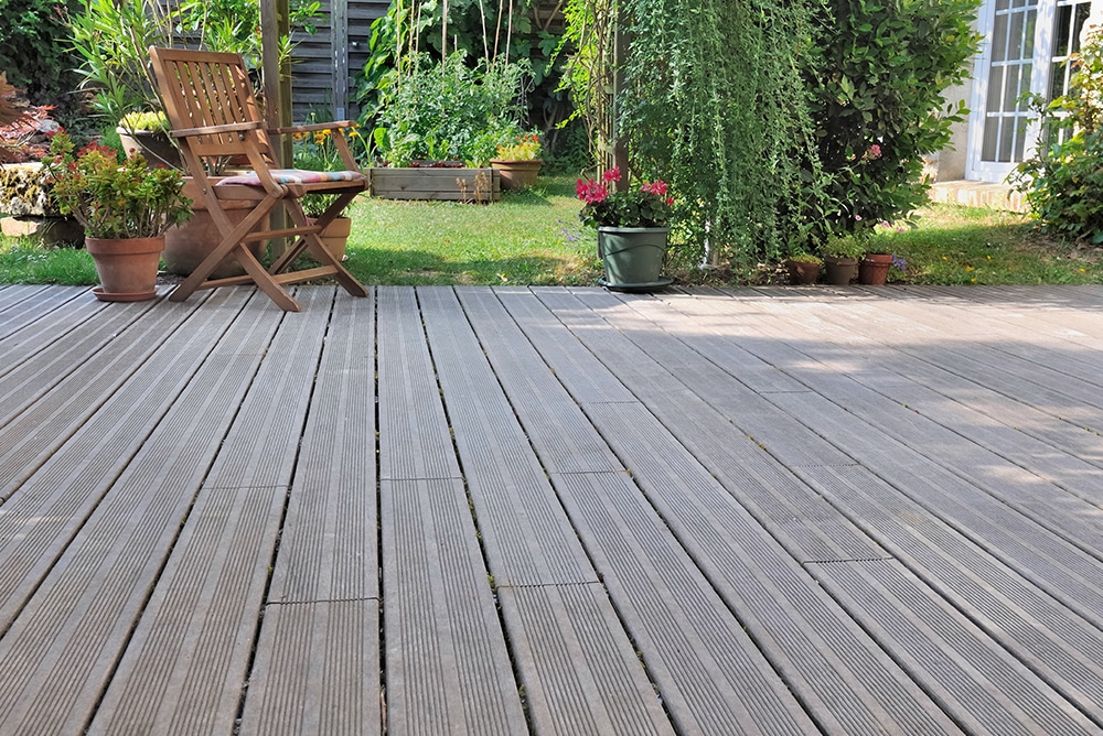 clean and clear garden deck